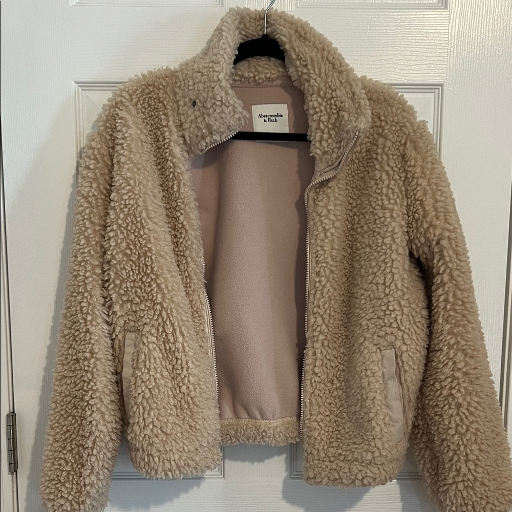 Abercrombie beige/tan fleece teddy jacket XS